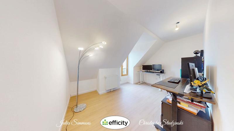 Maison - 184 m² - 8 pièces