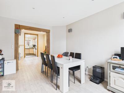 Maison - 96 m² - 5 pièces