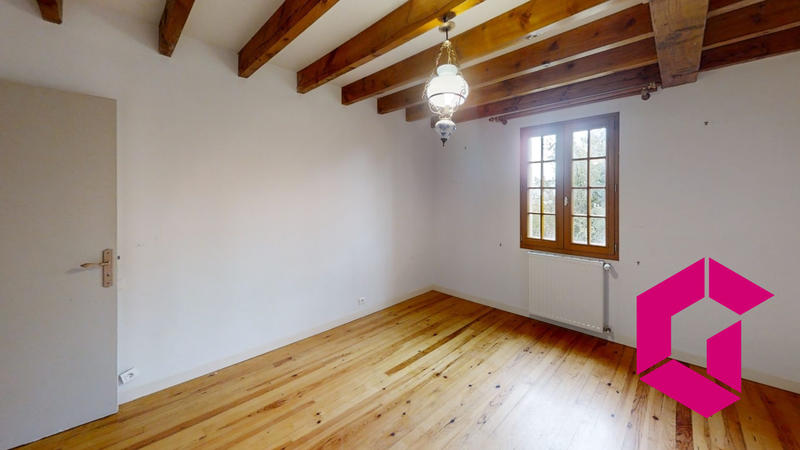 Maison - 345 m² - 6 pièces