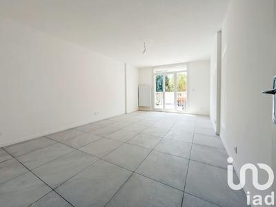 Appartement - 80 m² - 3 pièces