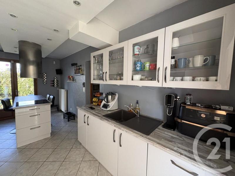 Maison - 127 m² - 5 pièces