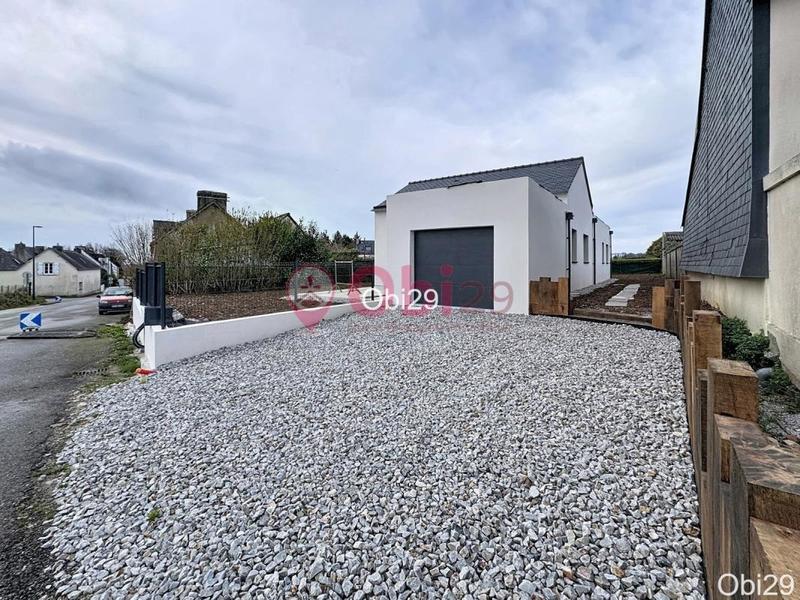 Maison - 92 m² - 4 pièces