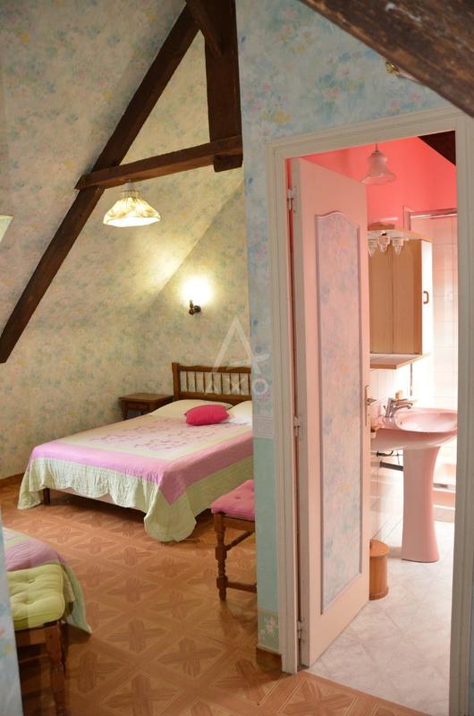 Maison - 640 m² - 25 pièces