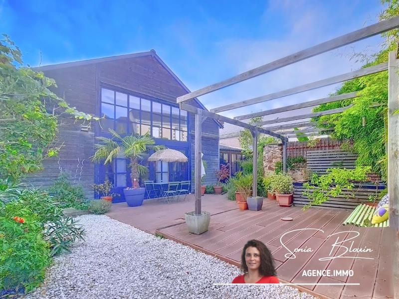 Maison - 137 m² - 5 pièces