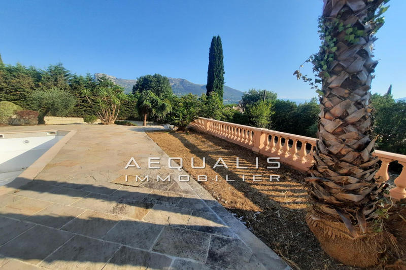 Villa - 169 m² - 4 pièces