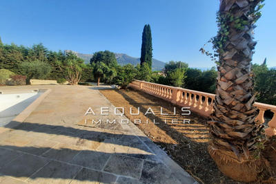 Villa - 169 m² - 4 pièces