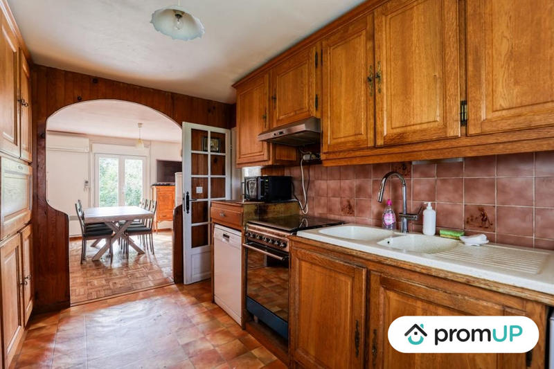 Maison - 95 m² - 8 pièces