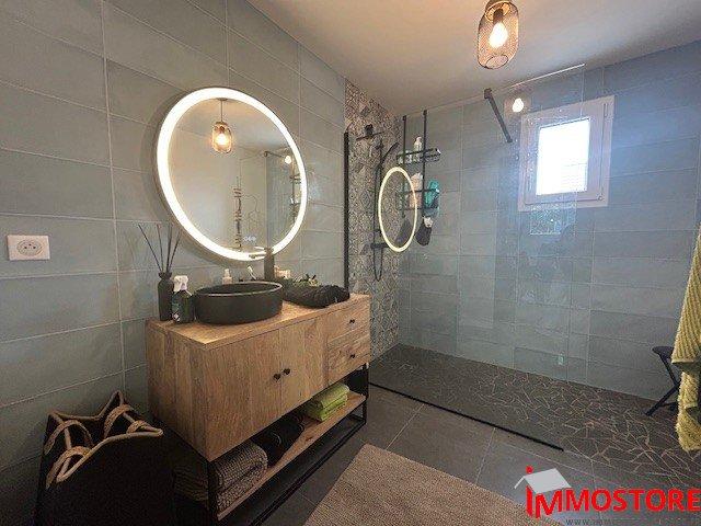 Maison - 138 m² - 4 pièces