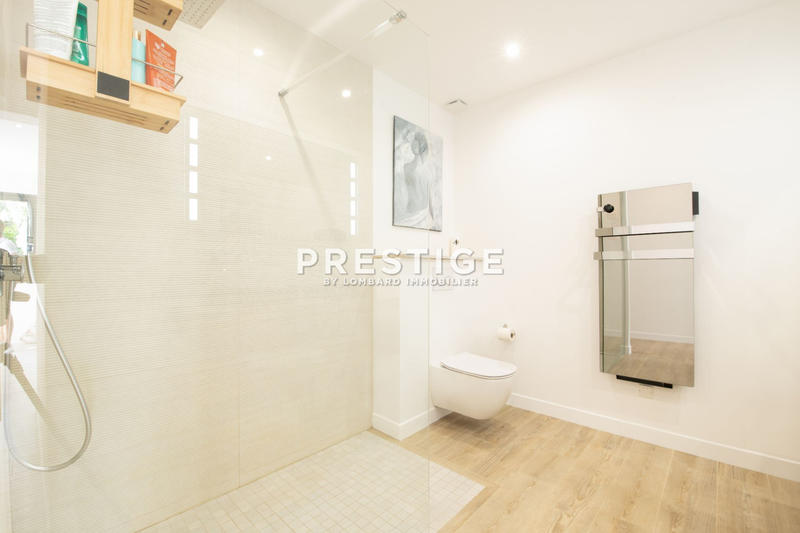 Maison - 271 m² - 6 pièces