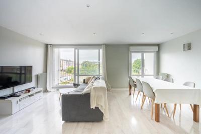 Appartement - 87 m² - 4 pièces