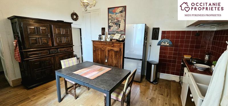 Maison de village - 242 m² - 10 pièces