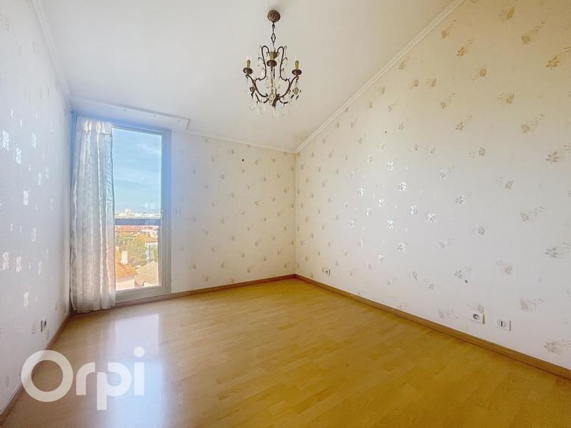 Appartement - 96 m² - 4 pièces