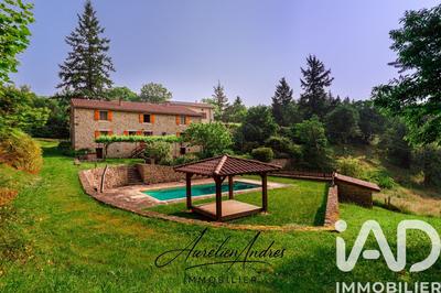 Maison - 214 m² - 6 pièces