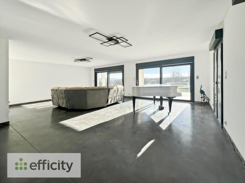 Maison en pierre - 380 m² - 8 pièces