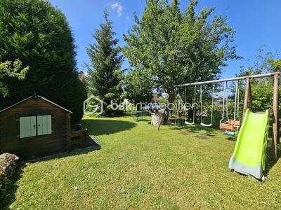 Maison traditionnelle - 104 m² - 5 pièces