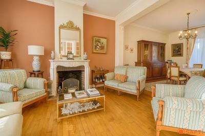 Maison - 159 m² - 8 pièces