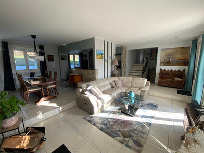 Maison - 144 m² - 6 pièces