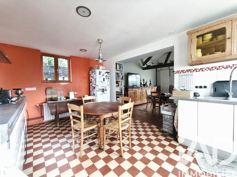 Maison - 201 m² - 7 pièces