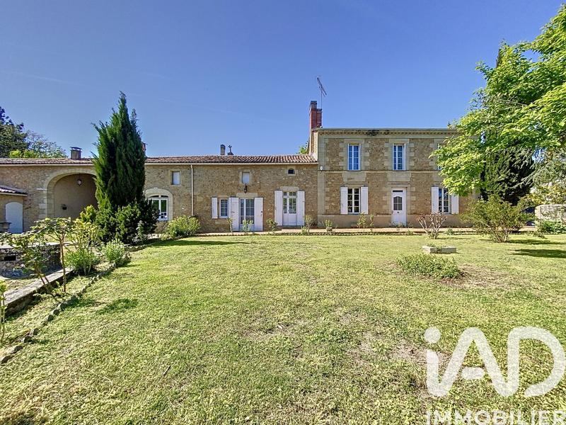 Maison - 198 m² - 7 pièces