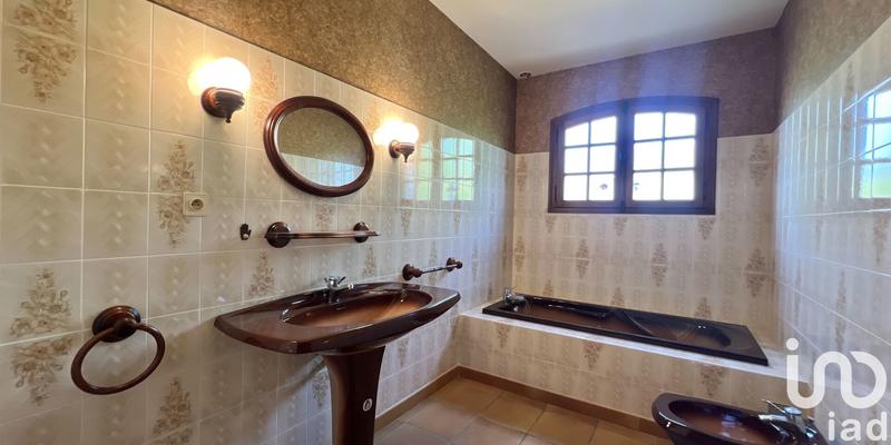 Maison - 192 m² - 6 pièces