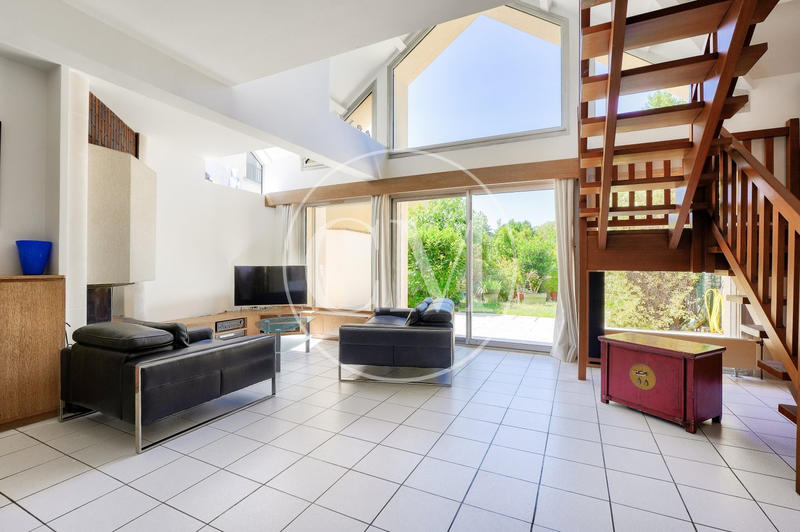 Maison - 176 m² - 6 pièces