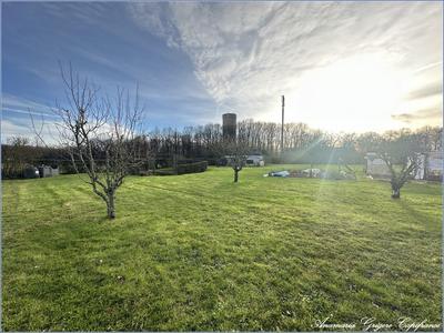 Terrain constructible - 1 915 m²