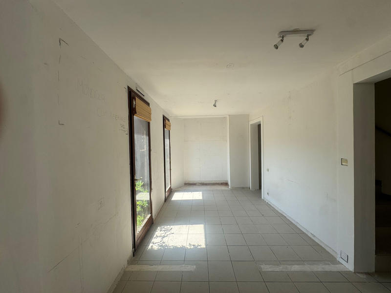 Maison - 161 m² - 9 pièces