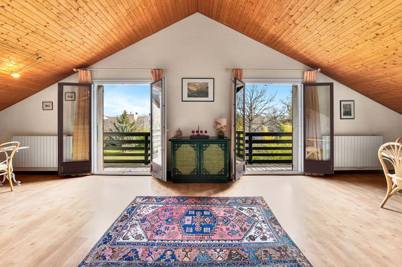 Maison - 245 m² - 7 pièces