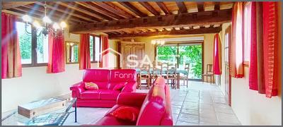 Maison - 202 m² - 7 pièces