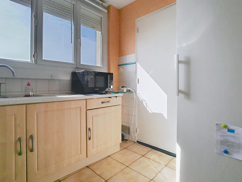 Appartement - 93 m² - 6 pièces