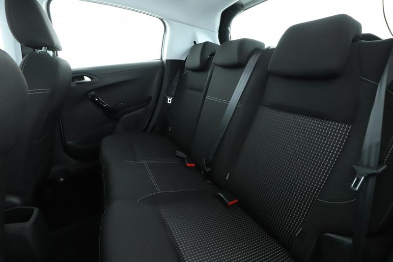 Peugeot 208 1.2 PureTech Allure 5p 110 ch