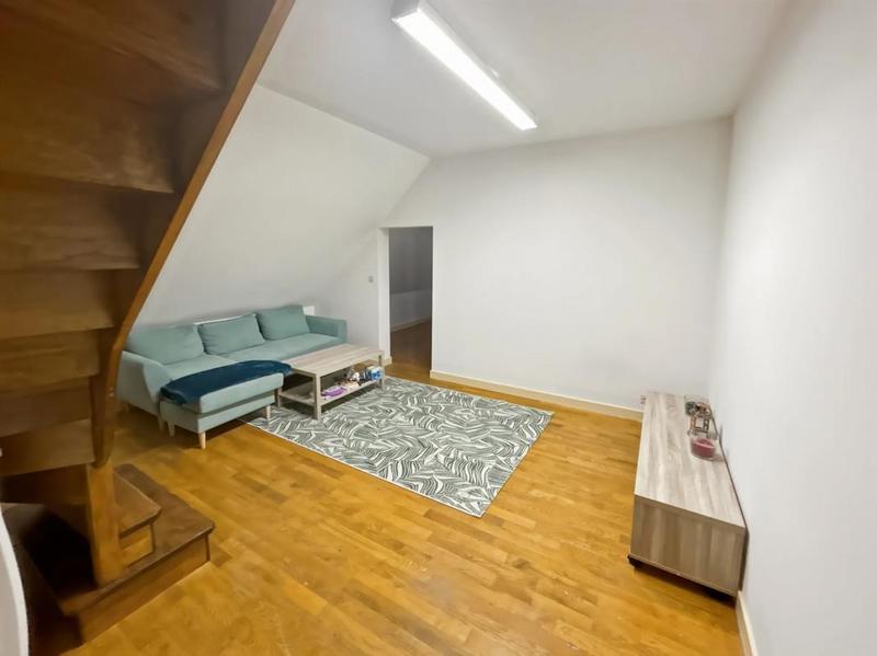 Maison - 263 m² - 8 pièces