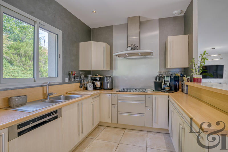 Maison - 145 m² - 4 pièces