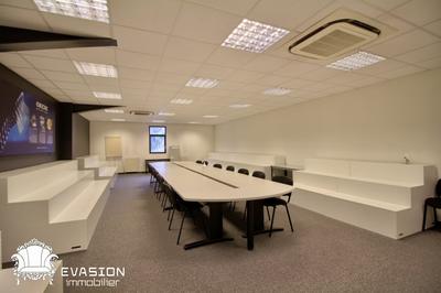 Bureau - 240 m²