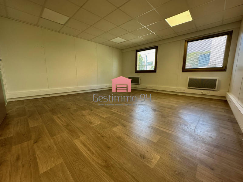 Local d'activités - 1 730 m²