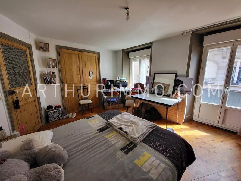 Appartement - 100 m² - 4 pièces