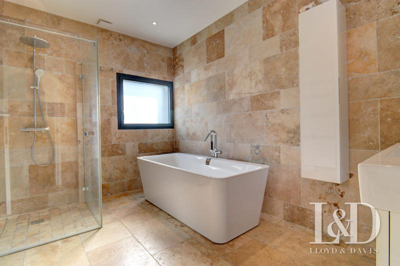 Appartement - 100 m² - 4 pièces