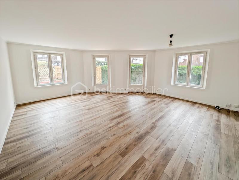 Appartement - 98 m² - 5 pièces