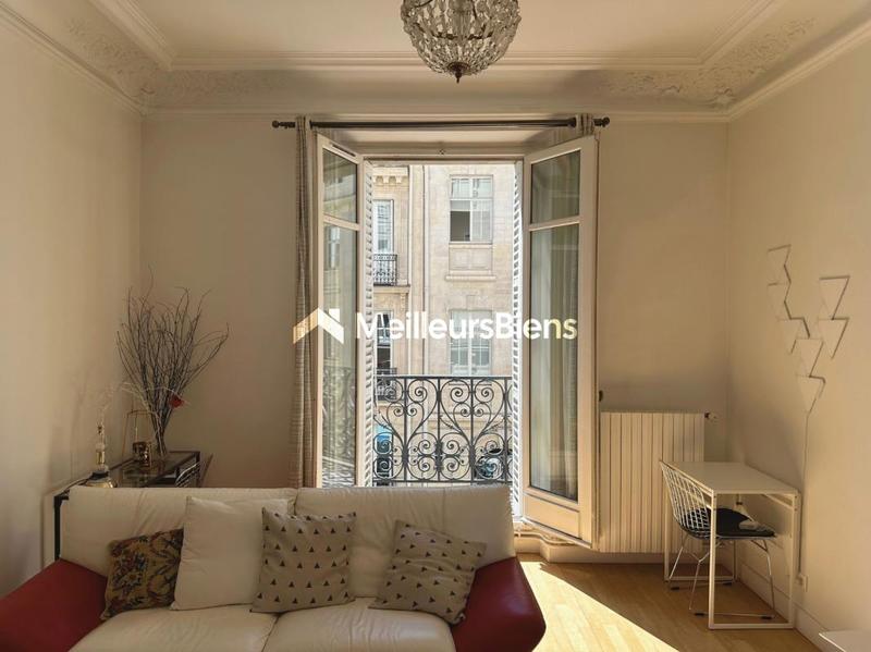 Appartement bourgeois - 56 m² - 2 pièces