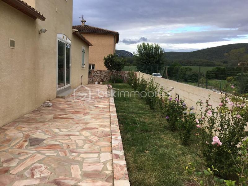 Villa - 140 m² - 4 pièces