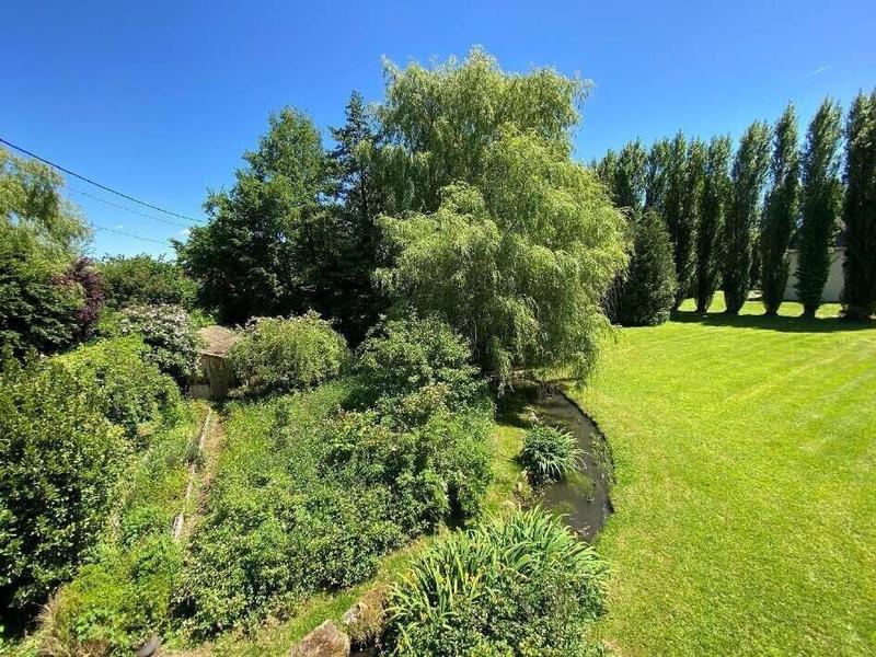 Maison - 301 m² - 9 pièces