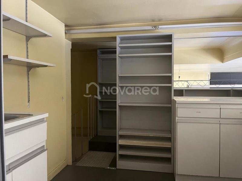 Local commercial - 72 m² - 4 pièces