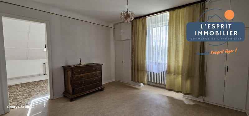 Maison - 180 m² - 7 pièces