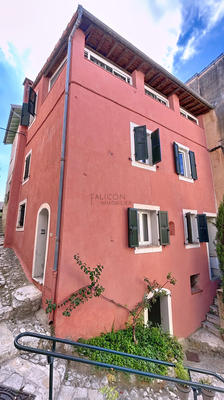 Maison de village - 94 m² - 6 pièces