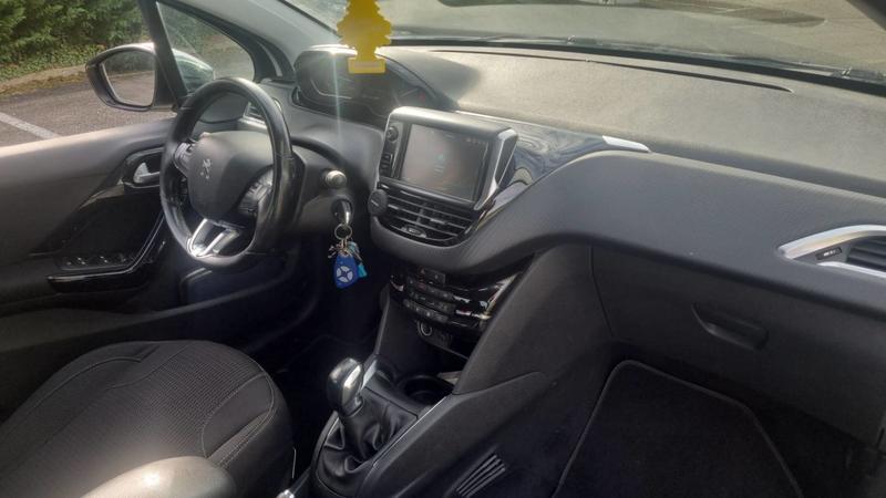 Peugeot 208 1.6 Bluehdi 100 Allure Business