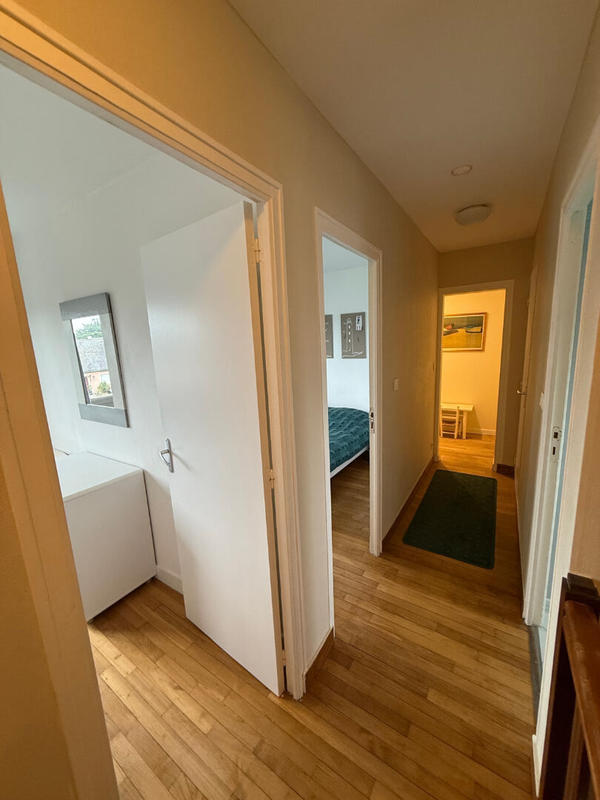 Maison - 121 m² - 8 pièces