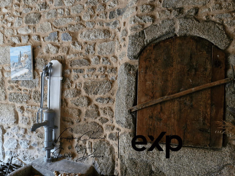 Maison ancienne - 181 m² - 8 pièces