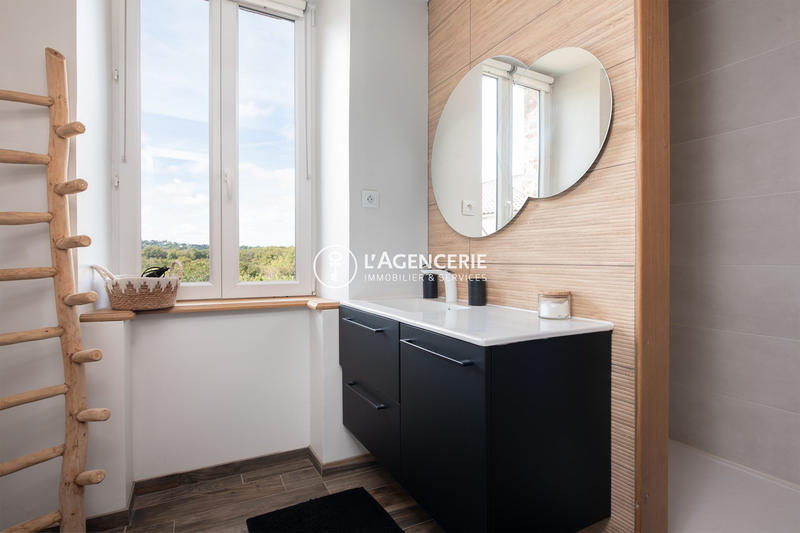 Maison ancienne - 522 m² - 11 pièces