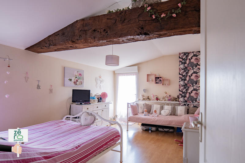 Maison - 215 m² - 7 pièces