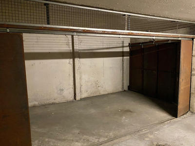 Parking / Garage - 14 m²